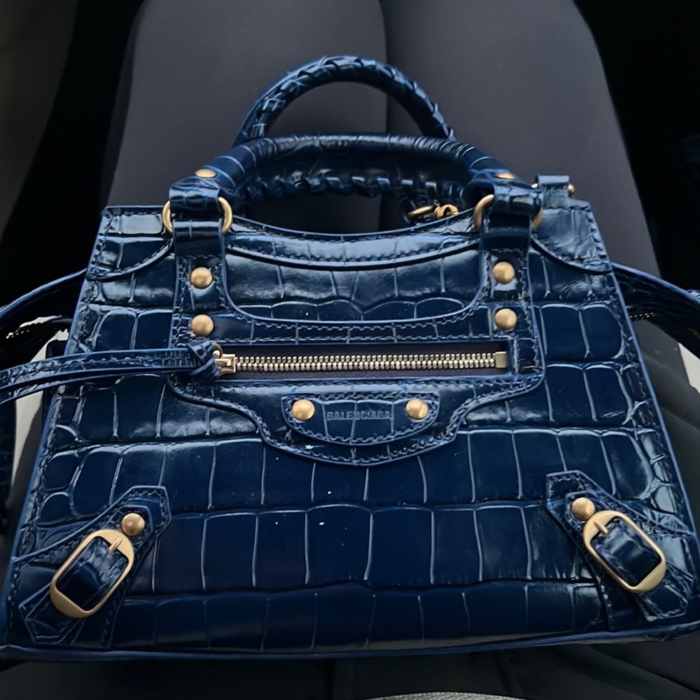 Calfskin crocodile Embossed Neo classic Bag